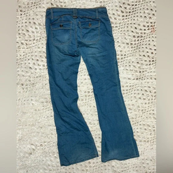 Forever 21 flared medium washed jeans - Picture 3 of 7
